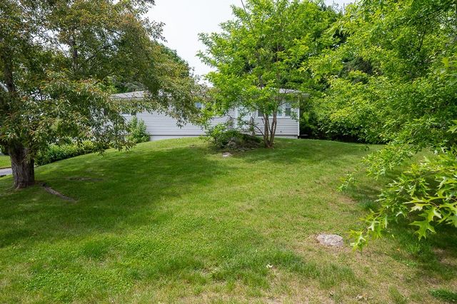 27 Chevy Chase Rd, Worcester, MA 01606