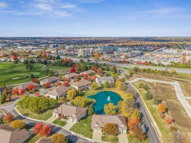 5275 Glen Oaks Way, West Des Moines, IA 50266