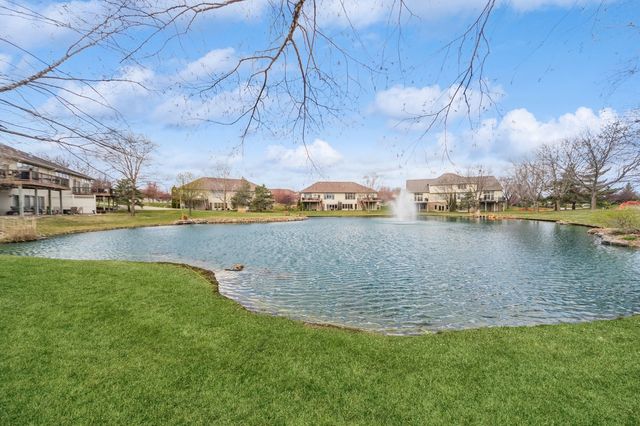 5275 Glen Oaks Way, West Des Moines, IA 50266