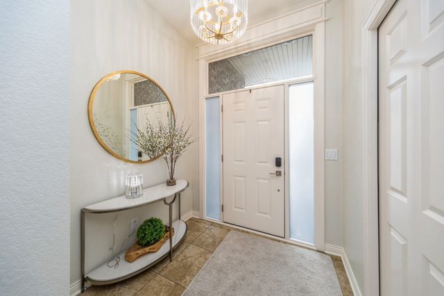 5275 Glen Oaks Way, West Des Moines, IA 50266