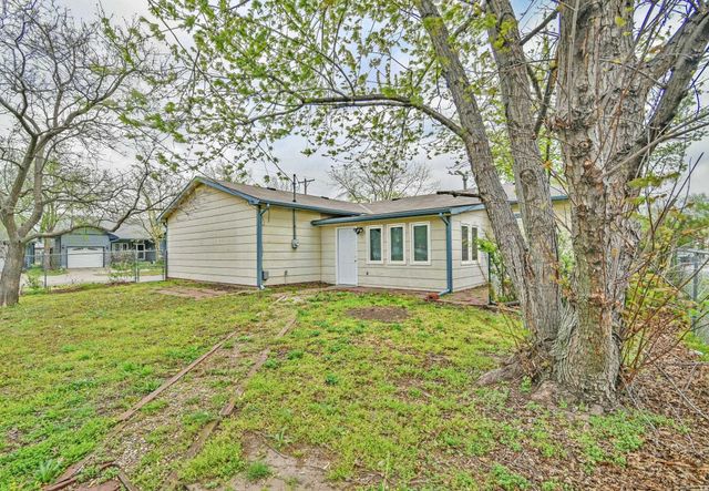 4601 S Fern, Wichita, KS 67217