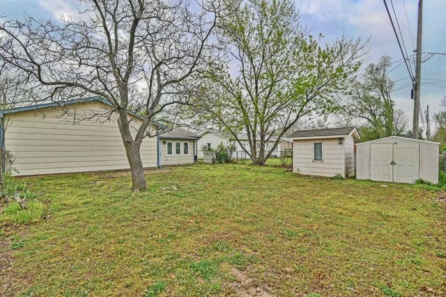 4601 S Fern, Wichita, KS 67217