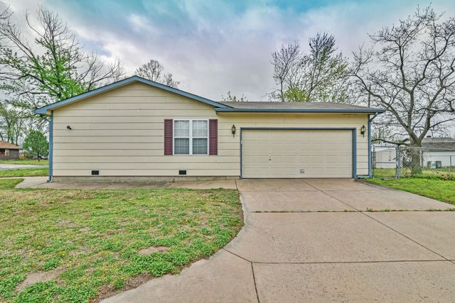 4601 S Fern, Wichita, KS 67217