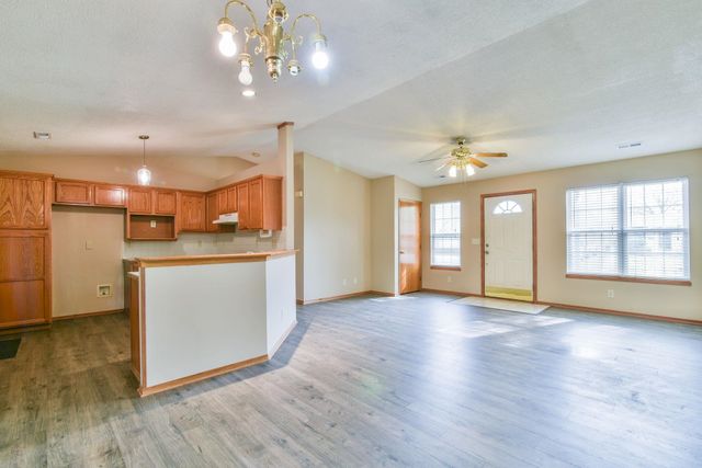 4601 S Fern, Wichita, KS 67217