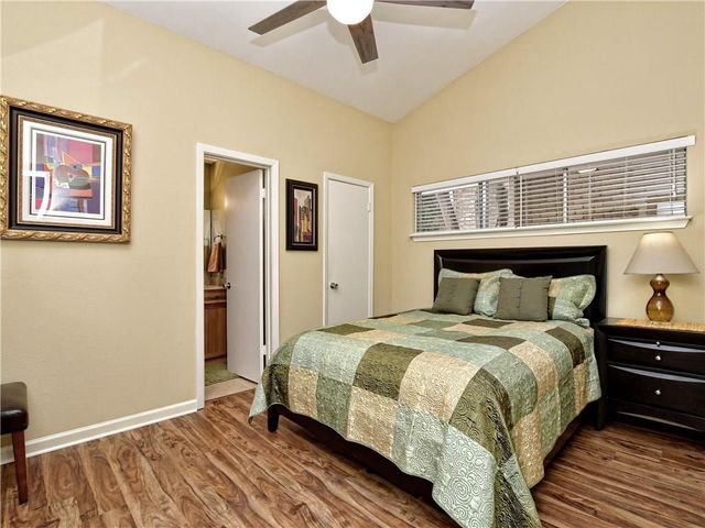 1818 S Lakeshore BLVD 20, Austin, TX 78741