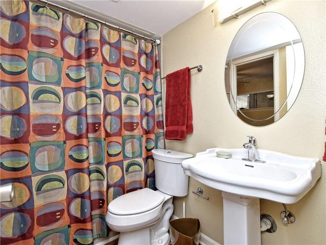 1818 S Lakeshore BLVD 20, Austin, TX 78741