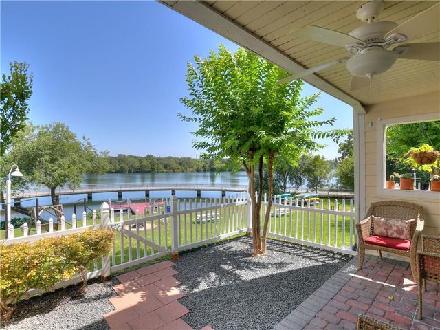 1818 S Lakeshore BLVD 20, Austin, TX 78741