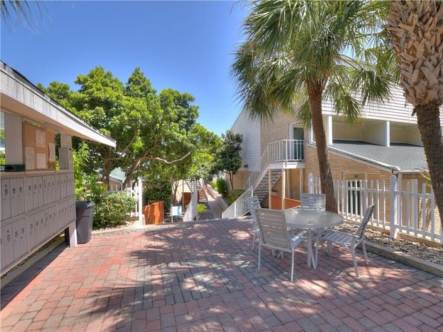 1818 S Lakeshore BLVD 20, Austin, TX 78741