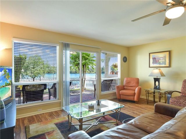 1818 S Lakeshore BLVD 20, Austin, TX 78741