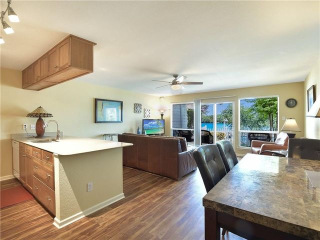 1818 S Lakeshore BLVD 20, Austin, TX 78741