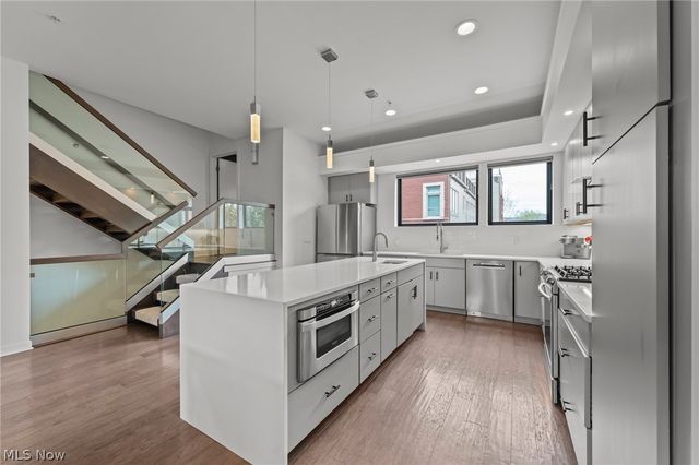 3114 Vine Court, Cleveland, OH 44113