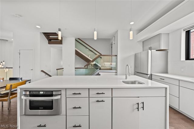 3114 Vine Court, Cleveland, OH 44113