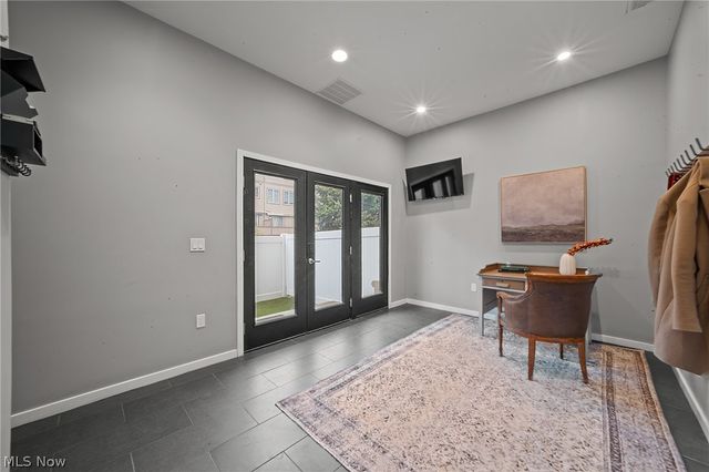 3114 Vine Court, Cleveland, OH 44113