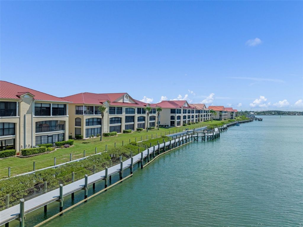 Image 28 of property listing at 442 BOUCHELLE DRIVE 203, New Smyrna Beach, FL 32169