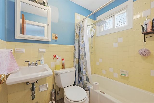 15 Kenneson Rd, Somerville, MA 02145