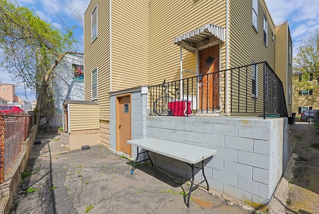 15 Kenneson Rd, Somerville, MA 02145