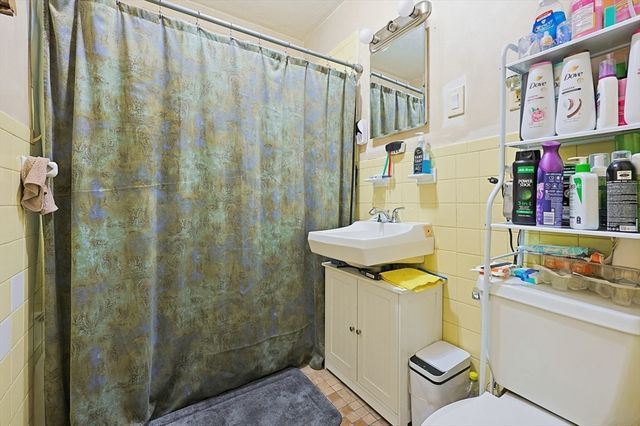 15 Kenneson Rd, Somerville, MA 02145