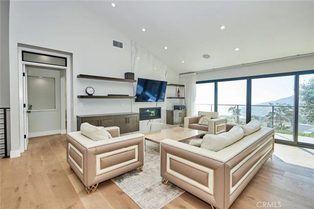 243 Notteargenta, Pacific Palisades, CA 90272