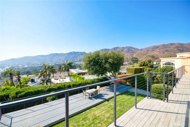 243 Notteargenta, Pacific Palisades, CA 90272