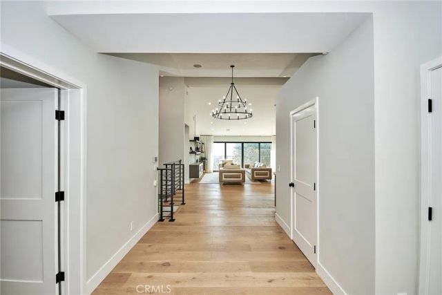 243 Notteargenta, Pacific Palisades, CA 90272