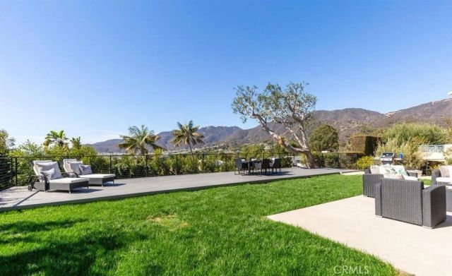 243 Notteargenta, Pacific Palisades, CA 90272