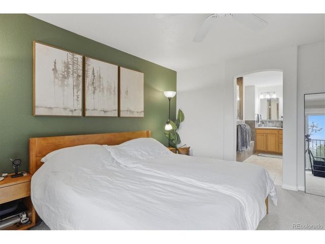 6607 S Forest Way E, Centennial, CO 80121