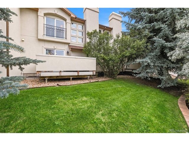 6607 S Forest Way E, Centennial, CO 80121