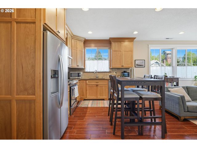 3833 Se 33RD Ave, Portland, OR 97202