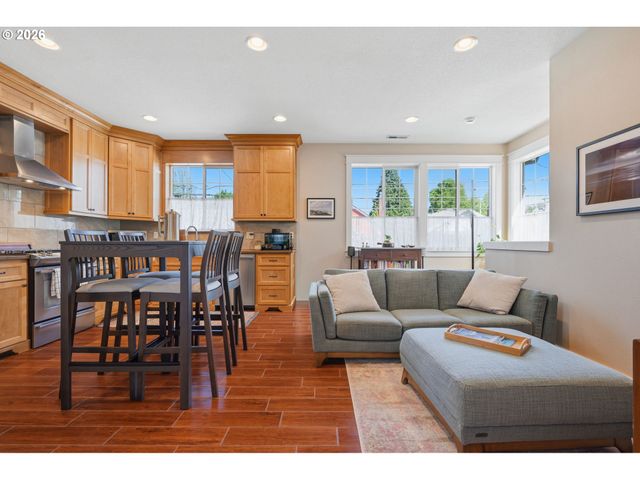 3833 Se 33RD Ave, Portland, OR 97202