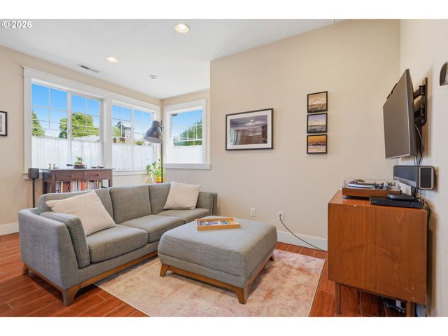 3833 Se 33RD Ave, Portland, OR 97202