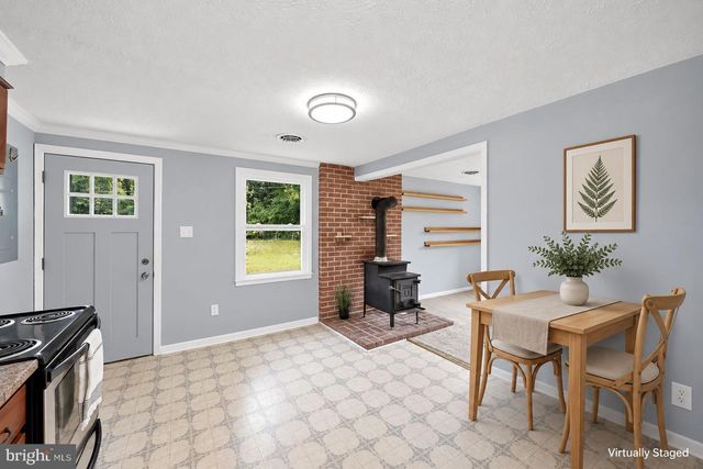 852 MCDONALD RD, Winchester, VA 22602