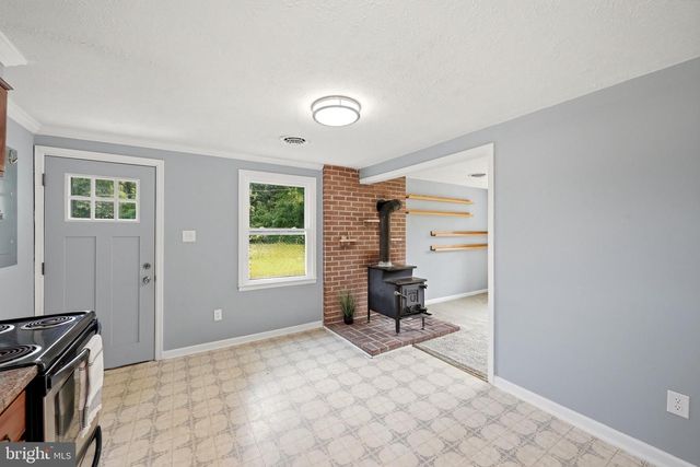 852 MCDONALD RD, Winchester, VA 22602