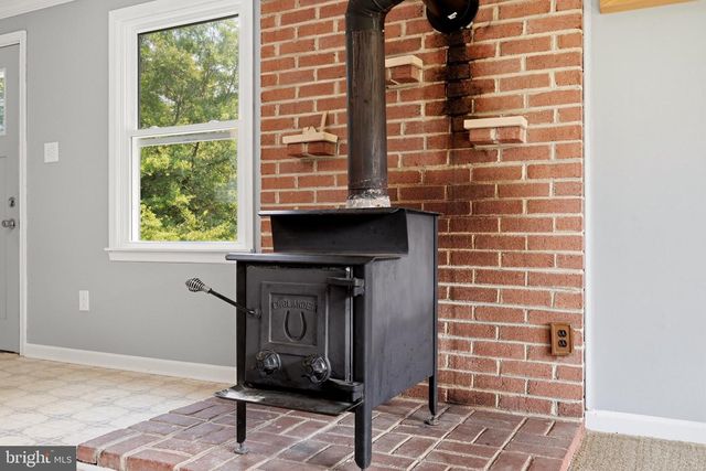 852 MCDONALD RD, Winchester, VA 22602