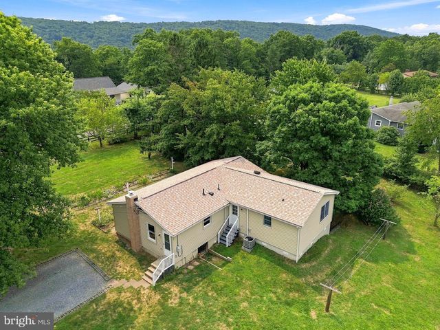 852 MCDONALD RD, Winchester, VA 22602