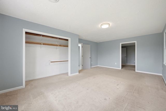 852 MCDONALD RD, Winchester, VA 22602