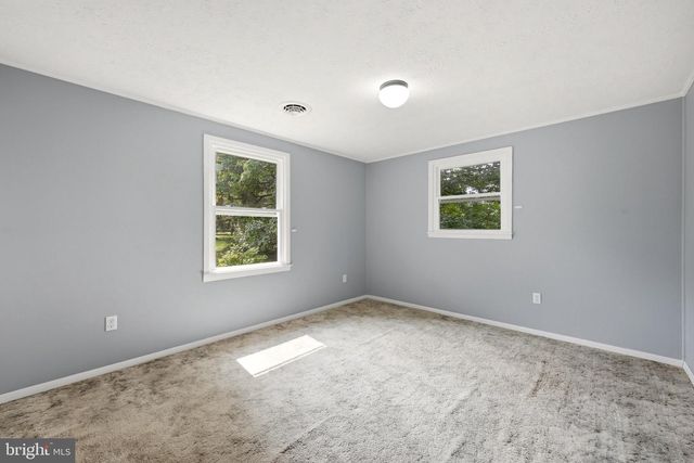 852 MCDONALD RD, Winchester, VA 22602