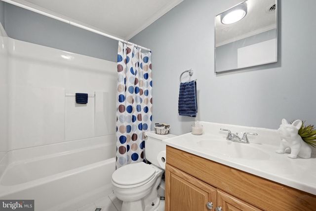 852 MCDONALD RD, Winchester, VA 22602