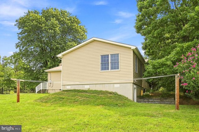 852 MCDONALD RD, Winchester, VA 22602