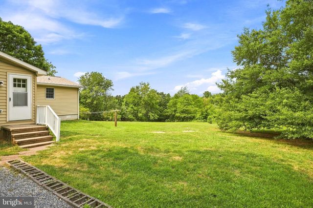 852 MCDONALD RD, Winchester, VA 22602