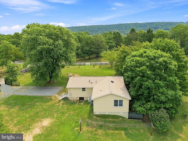 852 MCDONALD RD, Winchester, VA 22602