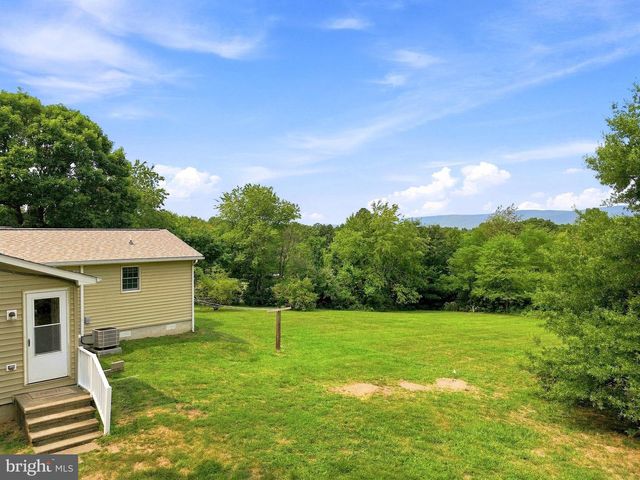 852 MCDONALD RD, Winchester, VA 22602