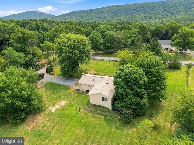 852 MCDONALD RD, Winchester, VA 22602
