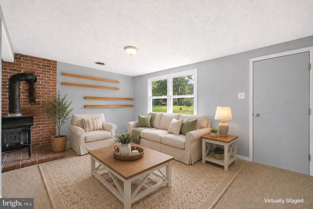 852 MCDONALD RD, Winchester, VA 22602