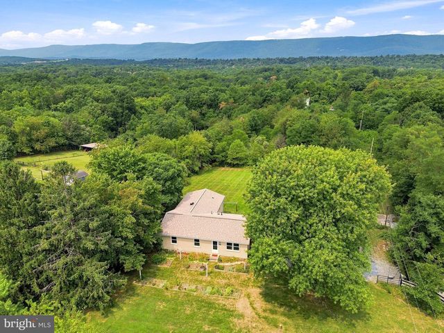 852 MCDONALD RD, Winchester, VA 22602