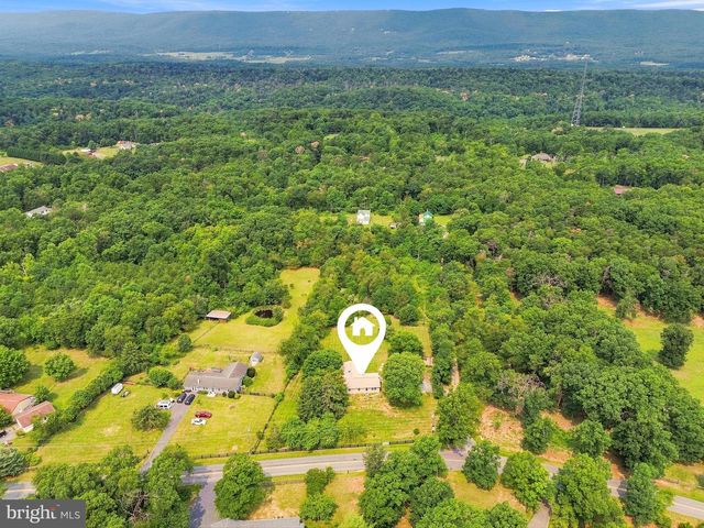 852 MCDONALD RD, Winchester, VA 22602