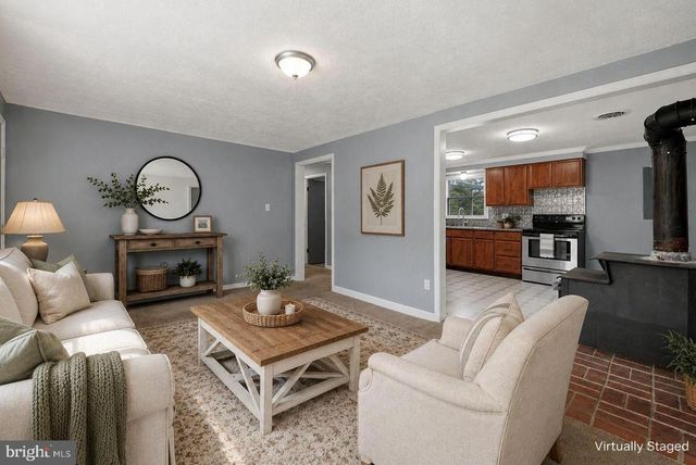 852 MCDONALD RD, Winchester, VA 22602