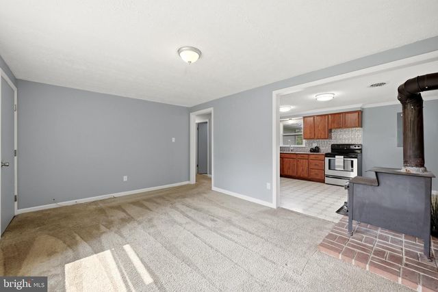 852 MCDONALD RD, Winchester, VA 22602
