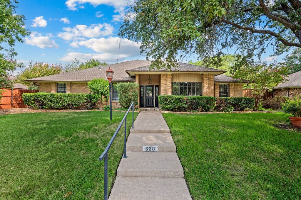 628 Shadowcrest Lane, Coppell, TX 75019 — exterior