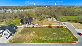 307 Autumn Hills Road, Bentonville, AR 72712