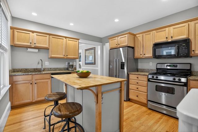 54-56 Forest Hills St 1, Boston, MA 02130